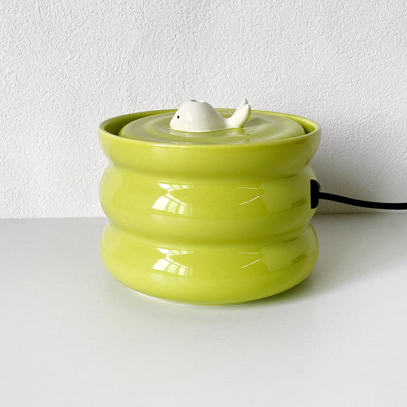 Milk fufu cat flow constant temperature water dispenser automatic circulation ceramic water dispenser does not wet mouth whale water feeding bowl